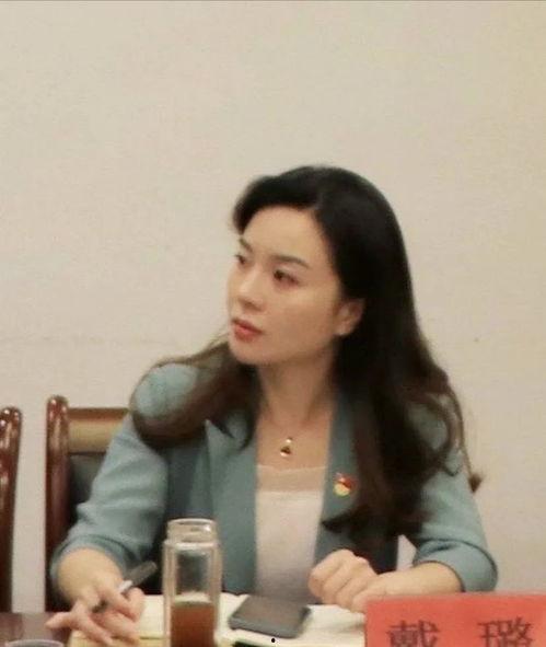 戴璐婚房拍摄视频吃瓜反差,吃瓜反差背后的真实人生